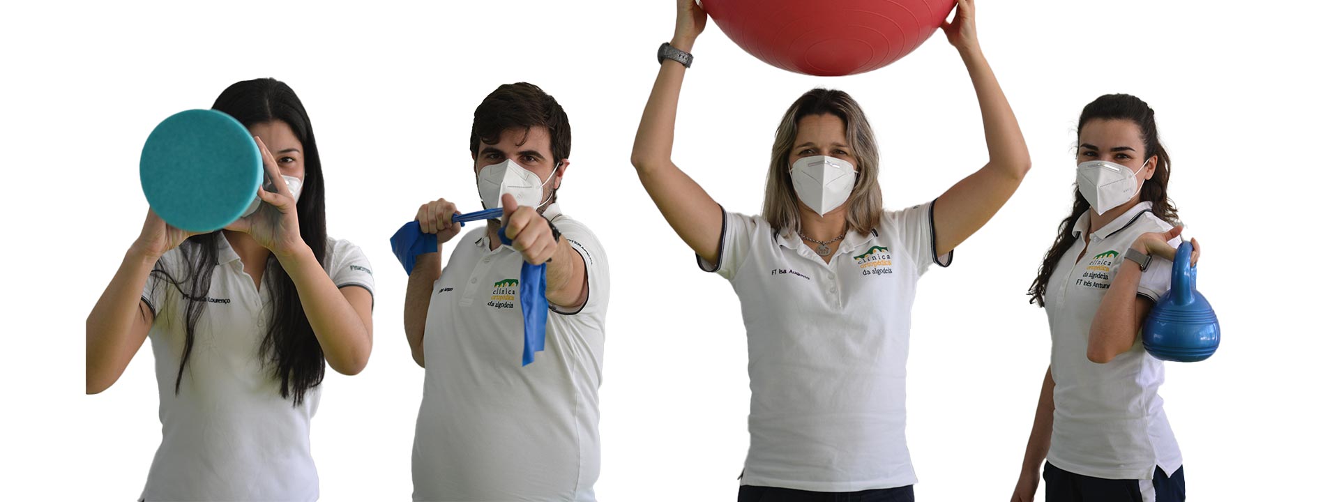 Equipa de fisioterapeutas da clínica junto aos equipamentos de reabilitação