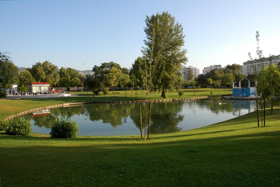 Parque da Algodeia, em Setúbal, junto à clínica